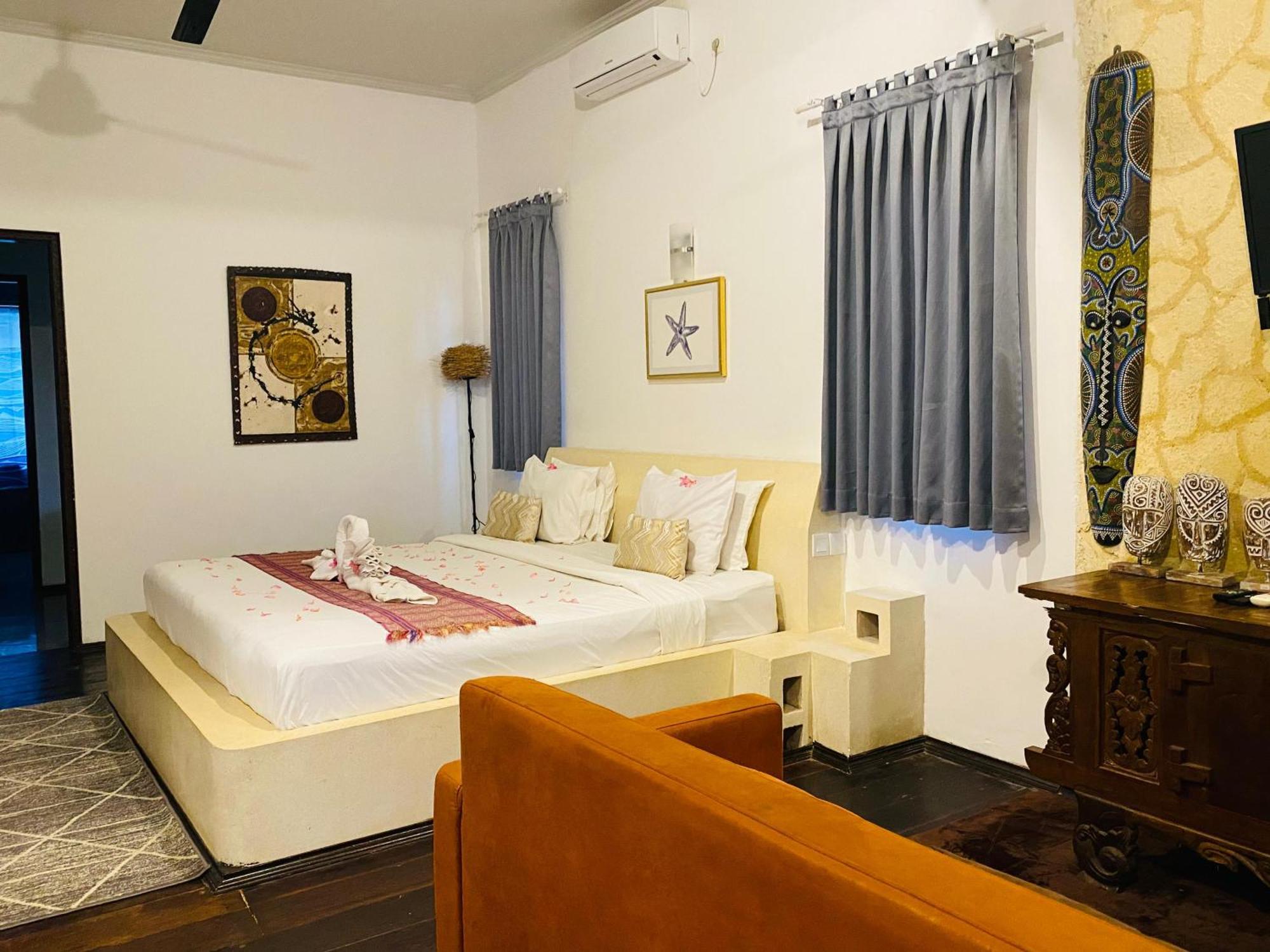 Villa Umbrella Lombok Senggigi Buitenkant foto