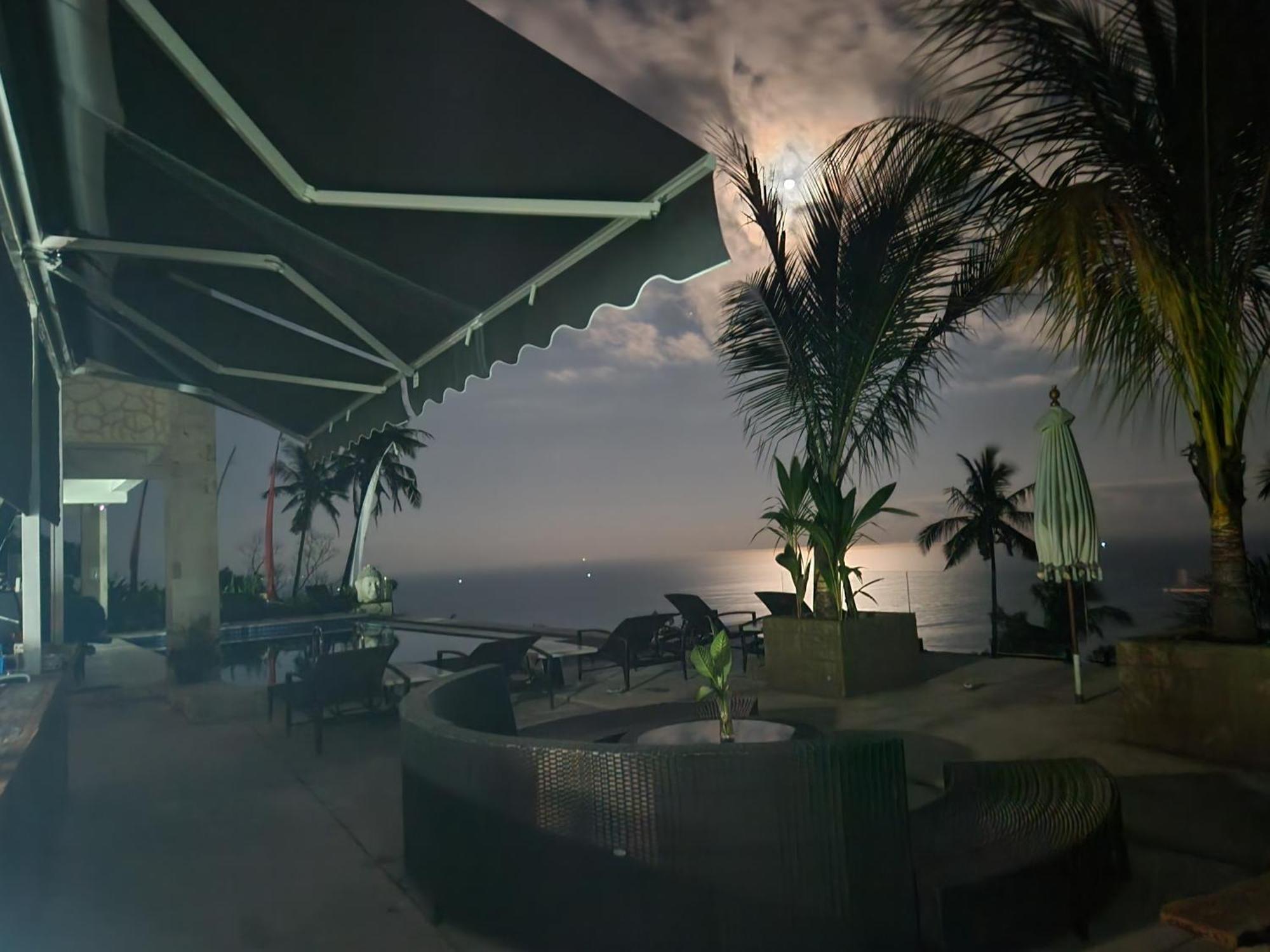 Villa Umbrella Lombok Senggigi Buitenkant foto