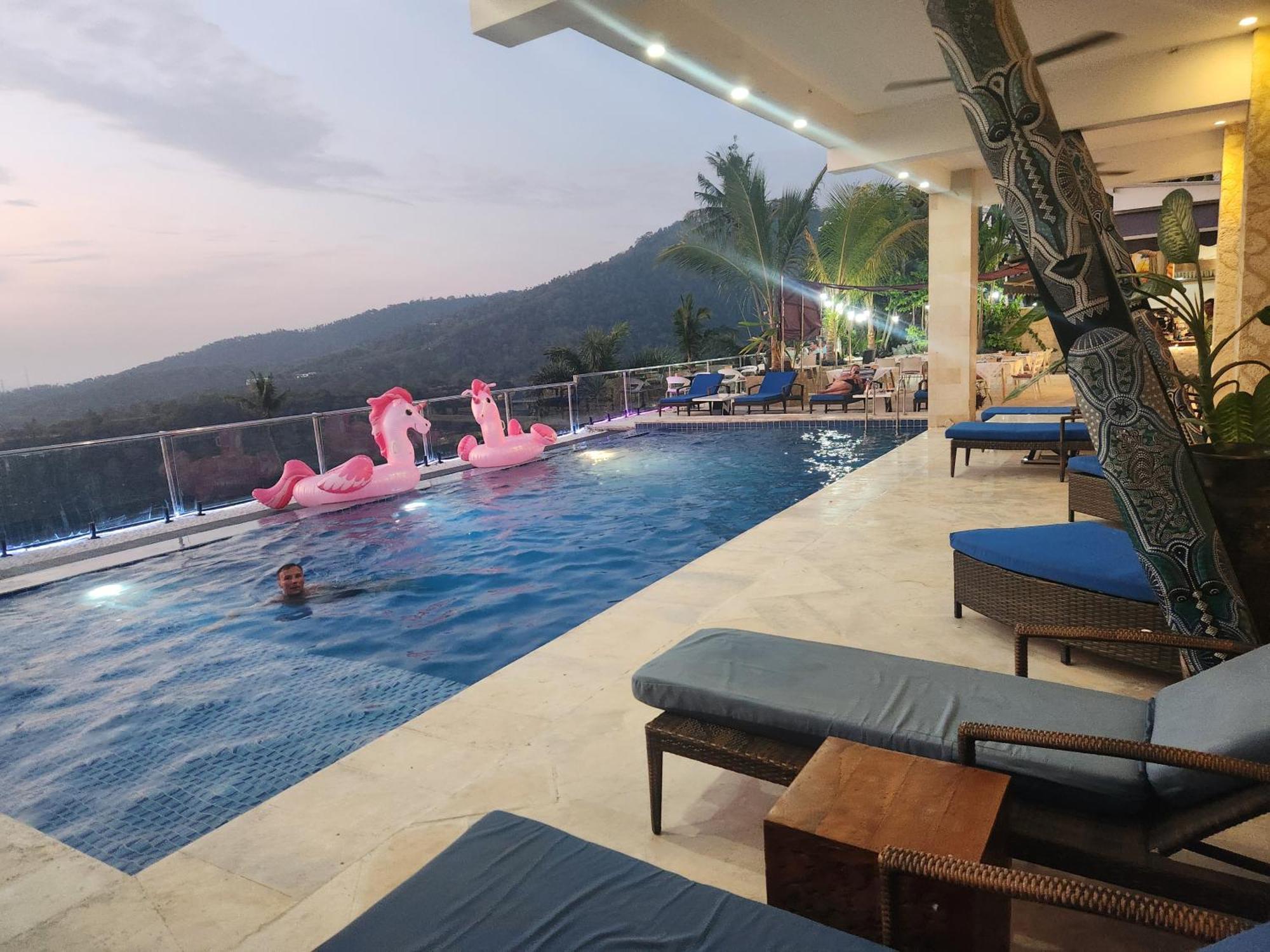 Villa Umbrella Lombok Senggigi Buitenkant foto