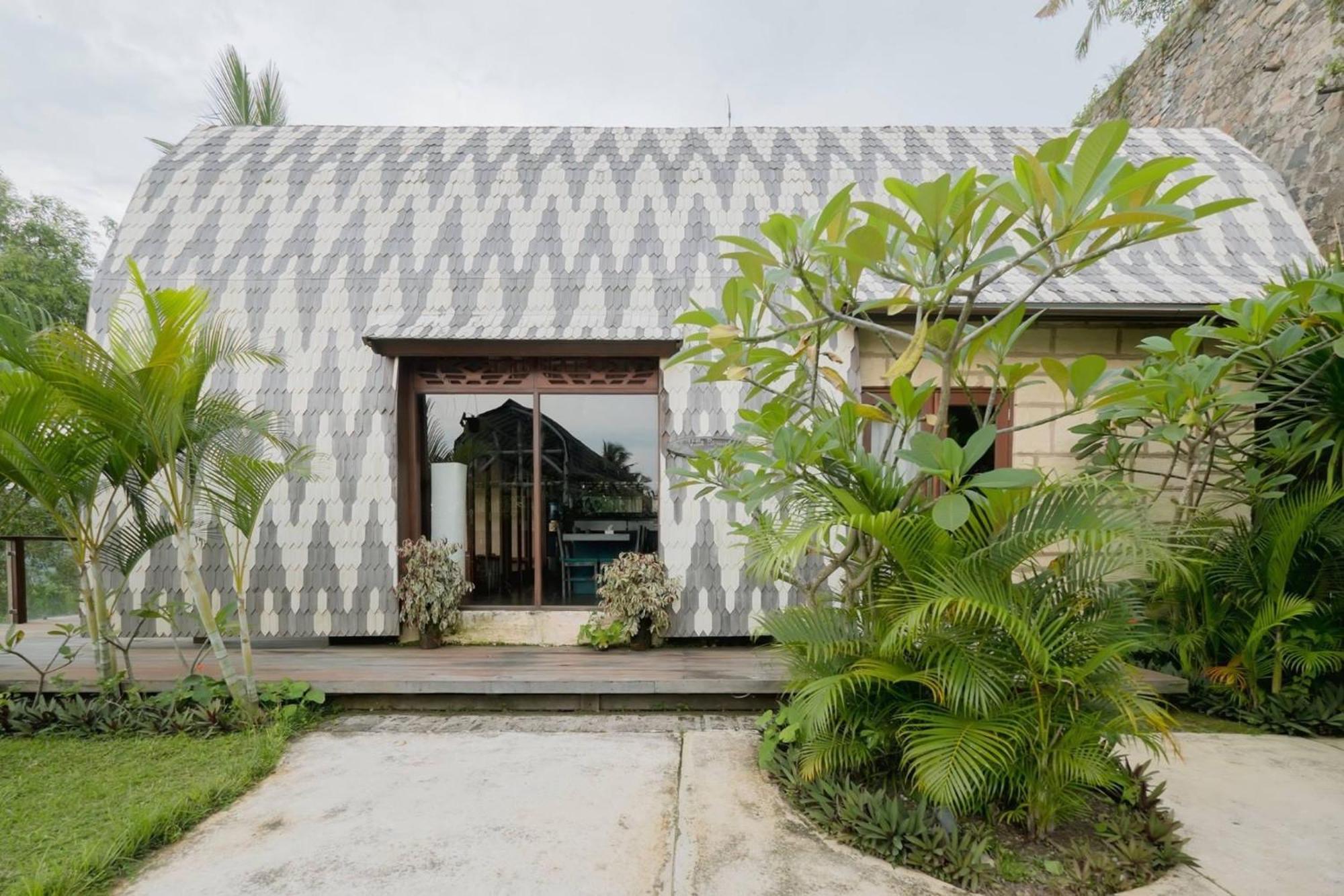 Villa Umbrella Lombok Senggigi Buitenkant foto